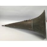 AN CONCERT COPPER GRAMOPHONE HORN, LENG