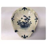 A BLUE AND WHITE WORCESTER SHELL DISH PA