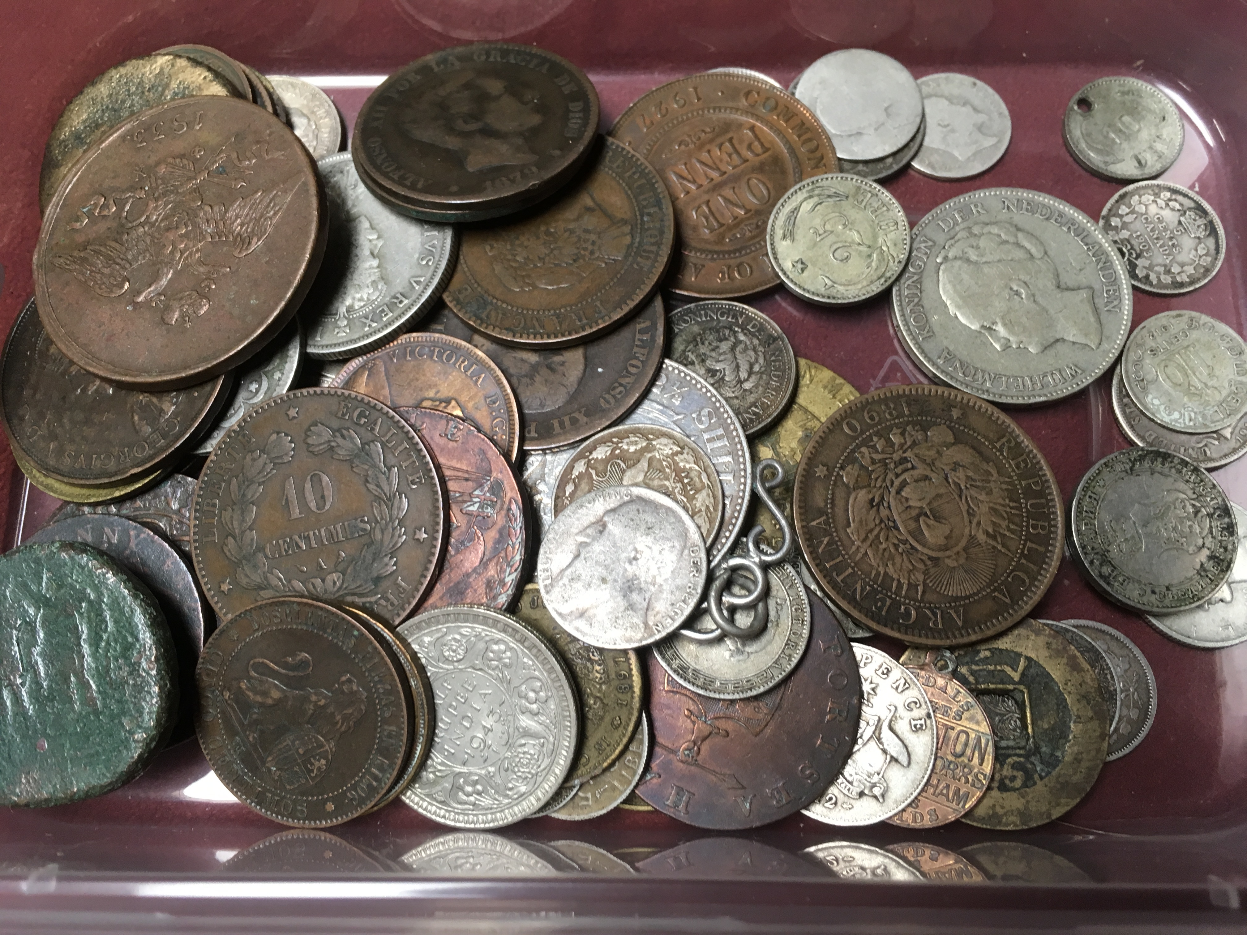 TUB OF MIXED OVERSEAS COINS, FEW TOKENS