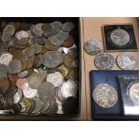 BOX OF OVERSEAS COINS, GB £5 CROWNS (5),