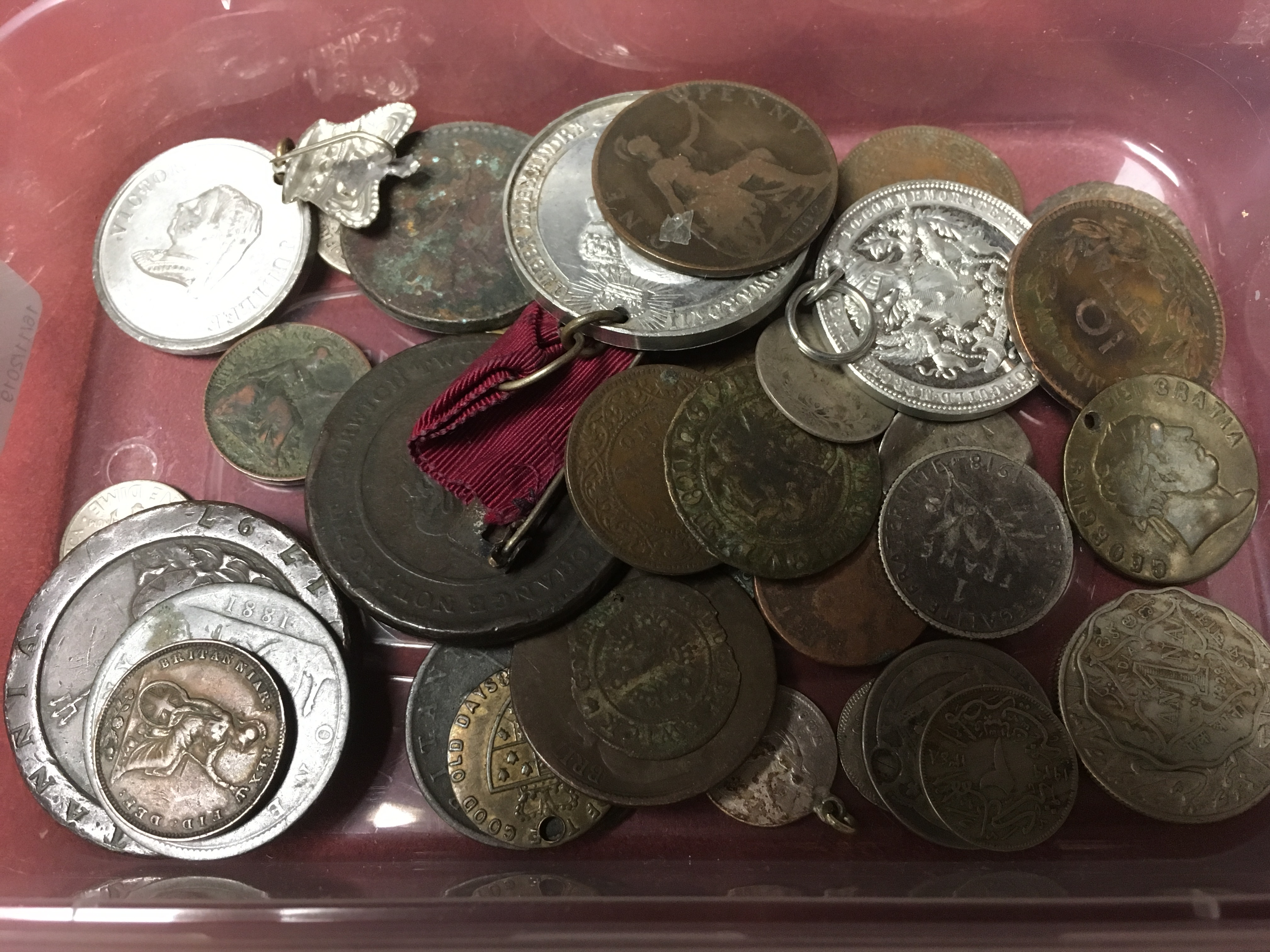 TUB OF MIXED COINS, MEDALLIONS, ETC. 179