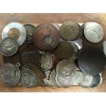 TUB OF MIXED COINS, MEDALLIONS, ETC., GB