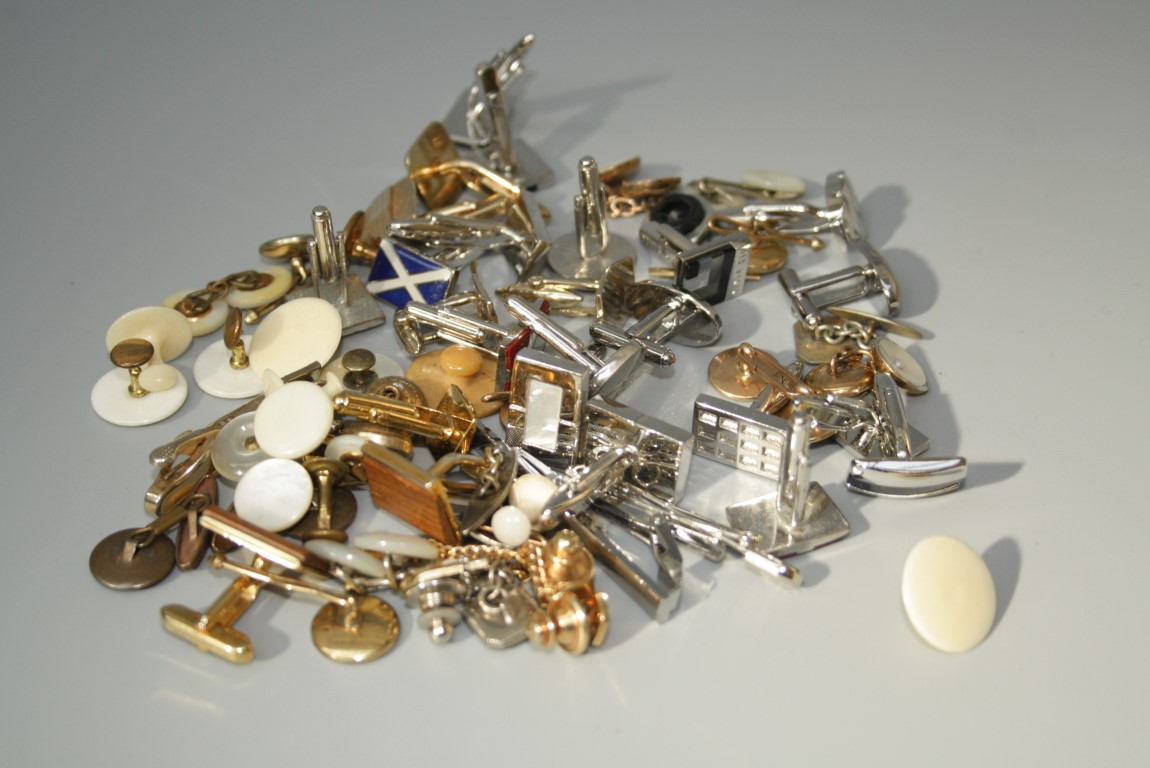 Several dozen pairs of largely mid to late 20th century cufflinks, together with some Edwardian