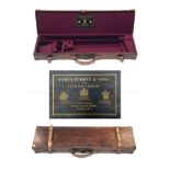 JAMES PURDEY & SONS A BRASS-CORNERED SINGLE GUNCASE, fitted for 28in. barrels (could adapt to