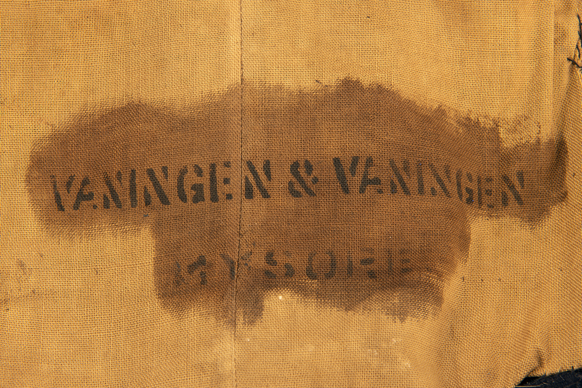 VAN INGEN & VAN INGEN A VINTAGE RUG-MOUNT OF A TIGER, circa pre World War II, lined with beige - Image 3 of 3