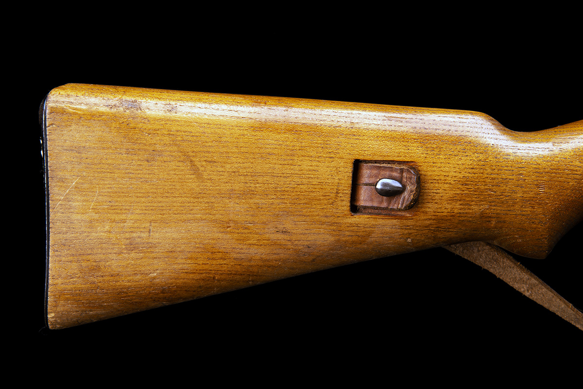 A 4.4mm (BB) REPEATING AIR-RIFLE SIGNED MARS, MODEL '115 MILITARY TRAINER', serial no. 841155, circa - Image 4 of 5