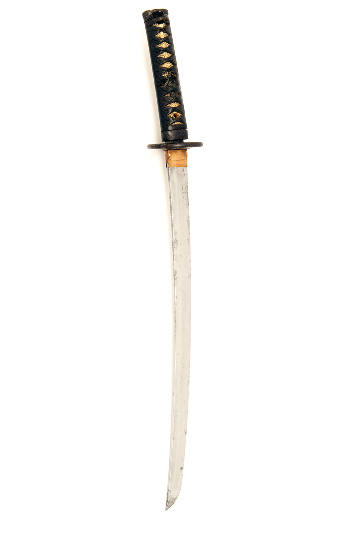 A JAPANESE WAKIZASHI, probably early 18th century, with 18 1/4in. curved and re-polished blade (some - Image 2 of 5