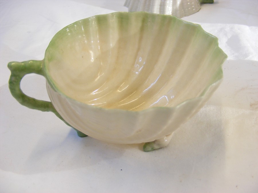 A Belleek teaset, comprising a teapot, cups, sauce - Image 13 of 25