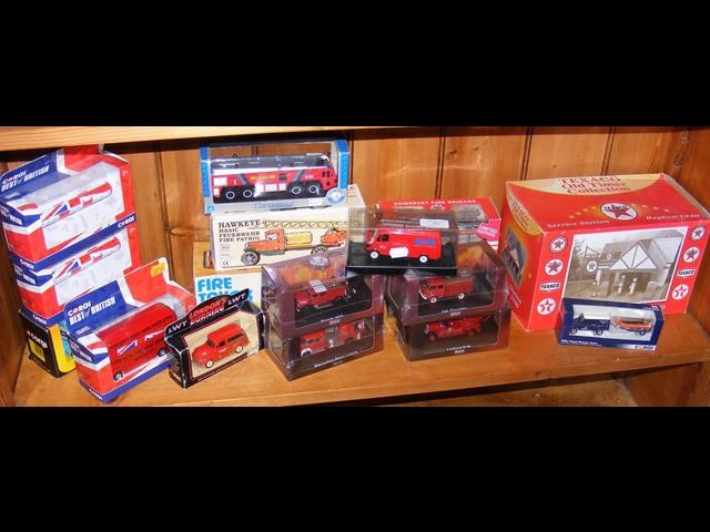 Boxed Texaco Old Timer Collection set, together wi