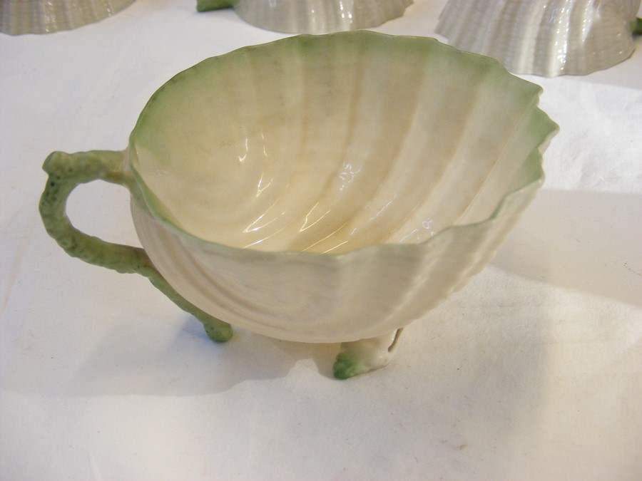 A Belleek teaset, comprising a teapot, cups, sauce - Image 19 of 25