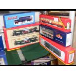Selection of boxed Hornby and other carriages, die