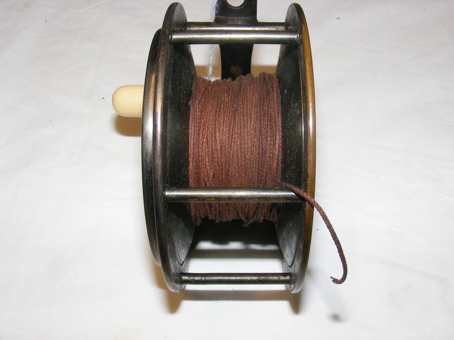 A late 19th century Hardy Bros 4.25" Salmon Fishing Reel - Image 5 of 7