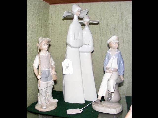 Large Lladro figure of two Nuns, together with a L