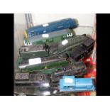 Unboxed model railway locomotives and tenders, etc