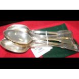 Silver dessert spoons - 10.8oz