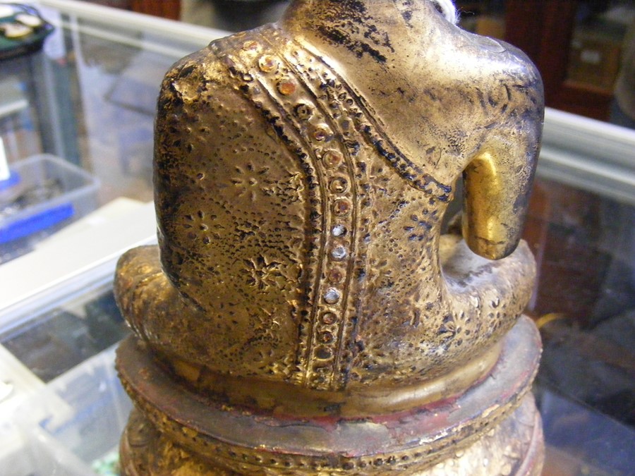 An antique South East Asian bronze Buddha - 27cm h - Image 7 of 11