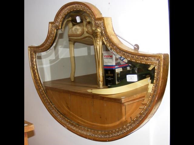 A decorative gilt mirror - 82cm - Image 2 of 2