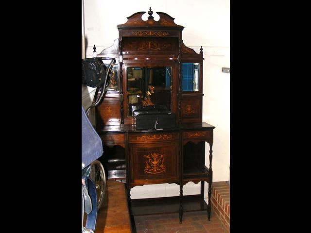 An inlaid Edwardian mirrored back sideboard - Image 2 of 3