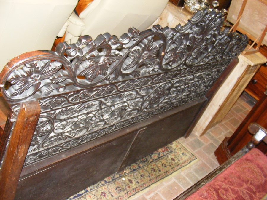 An antique heavily carved settle with hinged lift- - Image 3 of 10