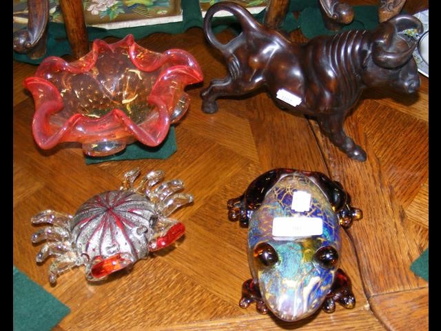 A glass frog ornament, together with a glass crab,