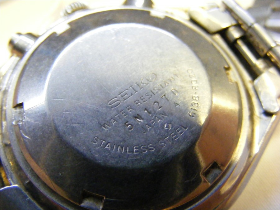 A gent's Seiko chronograph automatic wristwatch wi - Image 13 of 22