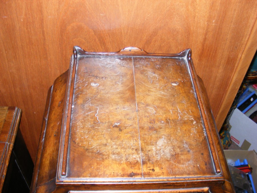 A small Queen Anne style walnut display cabinet on - Image 11 of 11