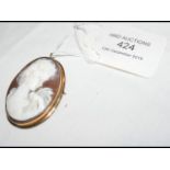 An antique Cameo brooch in 18ct gold setting