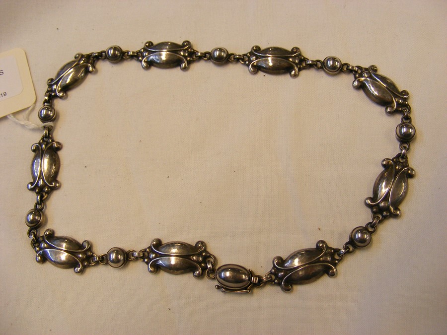 A Georg Jensen silver necklace - Image 2 of 3