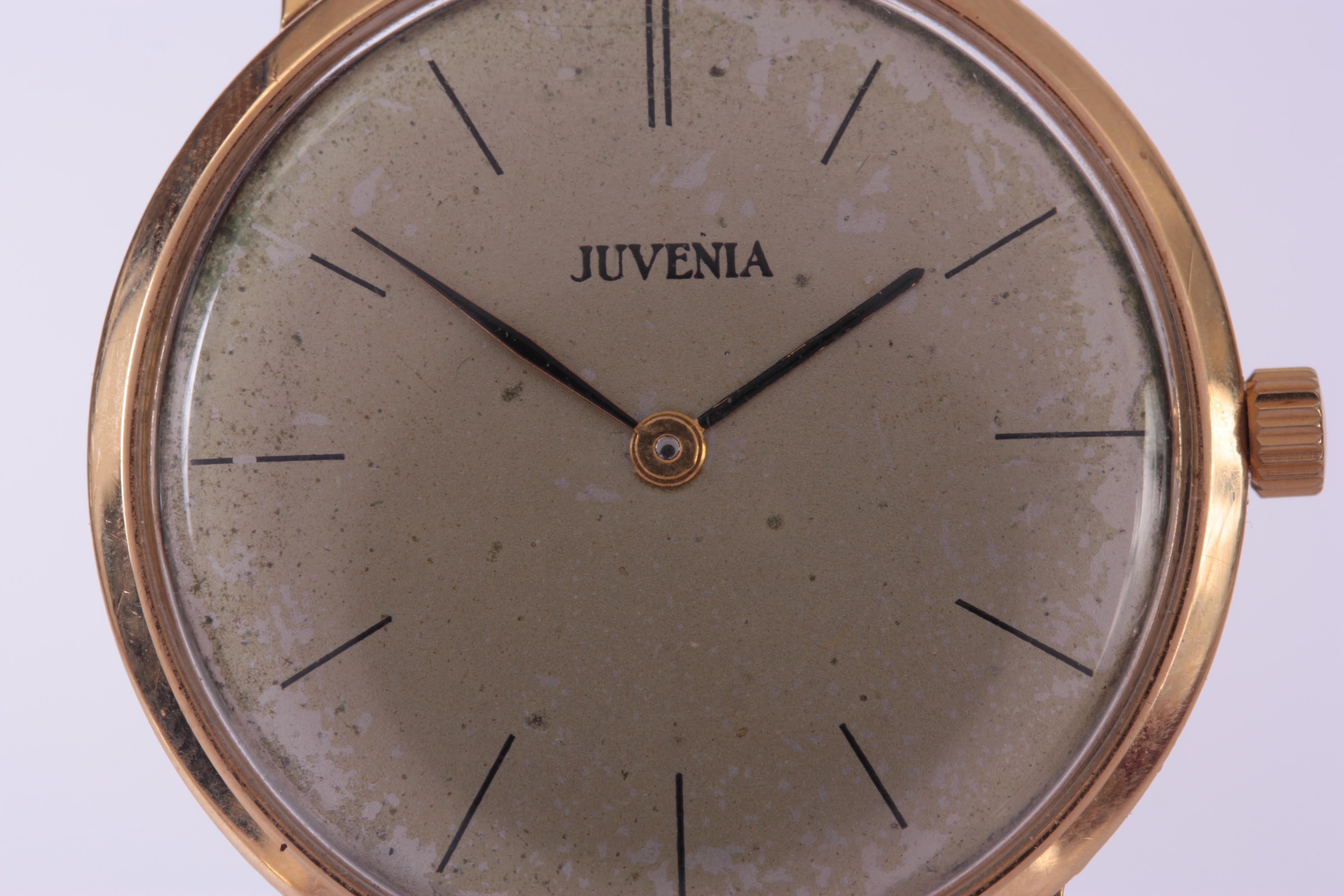 A GENTLEMAN'S 18K GOLD JUVENIA WRIST WATCH on brown leather strap, the gold case enclosing a - Image 2 of 7