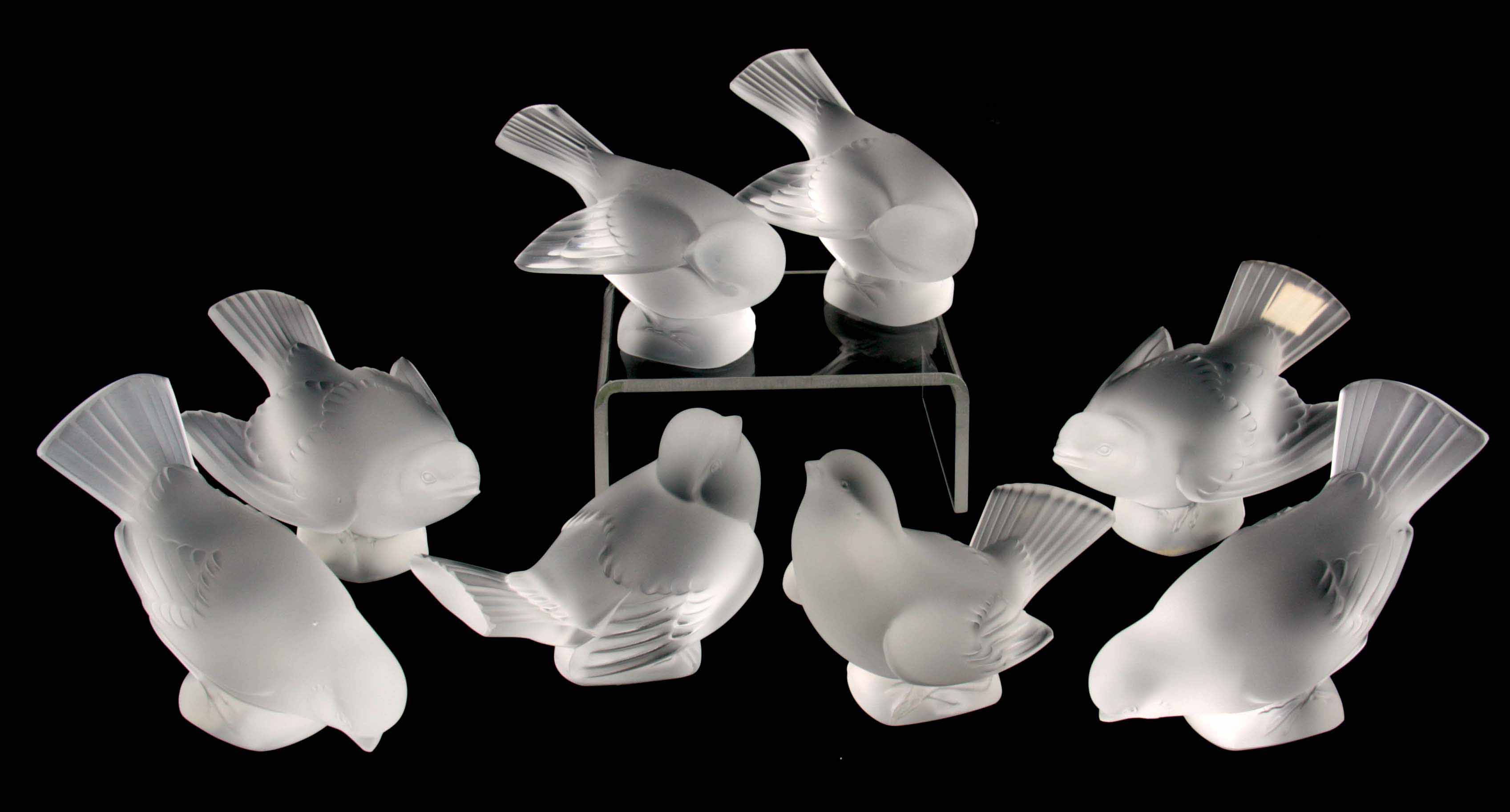 LALIQUE FRANCE, A SET OF 8 FROSTED GLASS SPARROWS - signed Lalique France 8cm high.