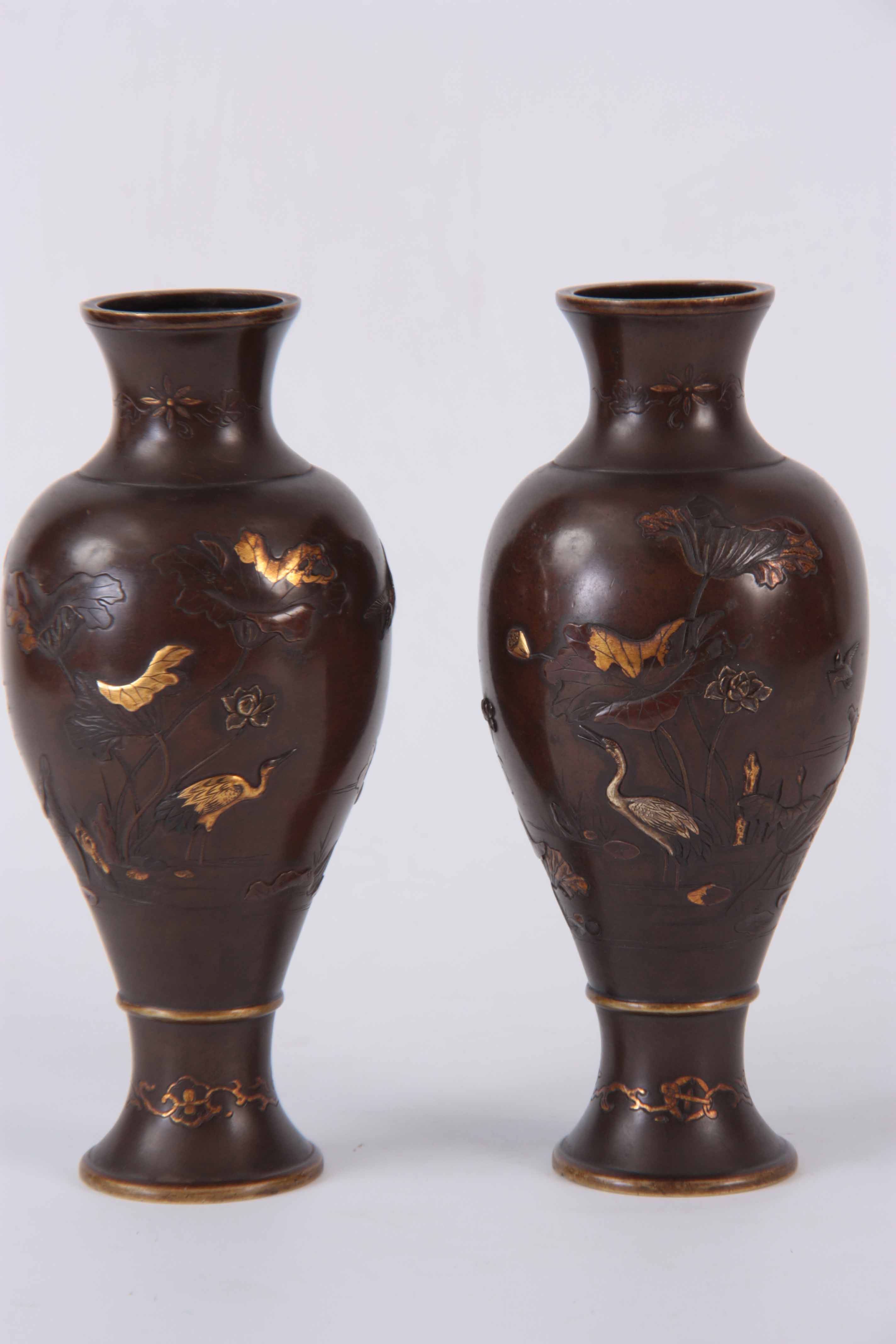 A PAIR OF MEIJI PERIOD JAPANESE BRONZE INLAID VASES decorated with gold and silver inlays of - Image 2 of 12