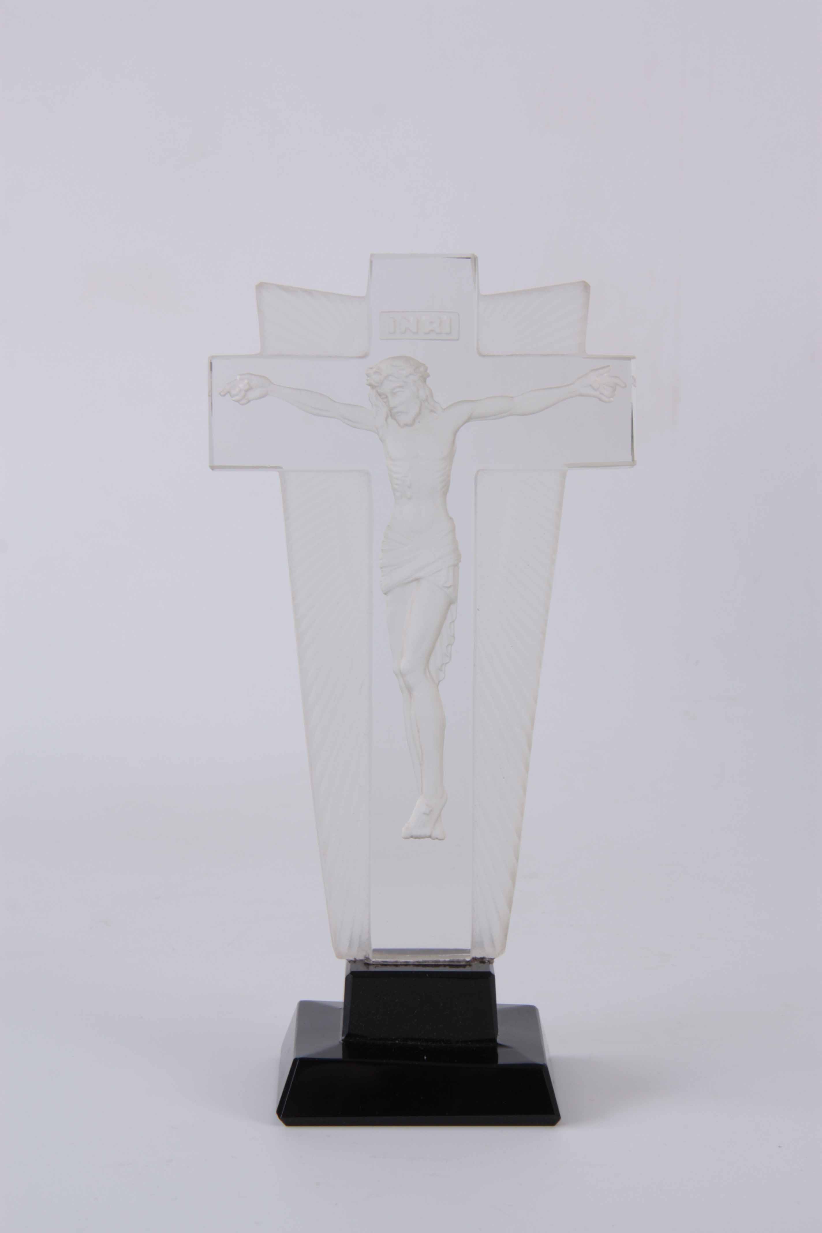 A 20TH CENTURY BACCARAT CRYSTAL CRUCIFIX mounted on an ebonised stepped base, in original box 22cm - Image 2 of 5