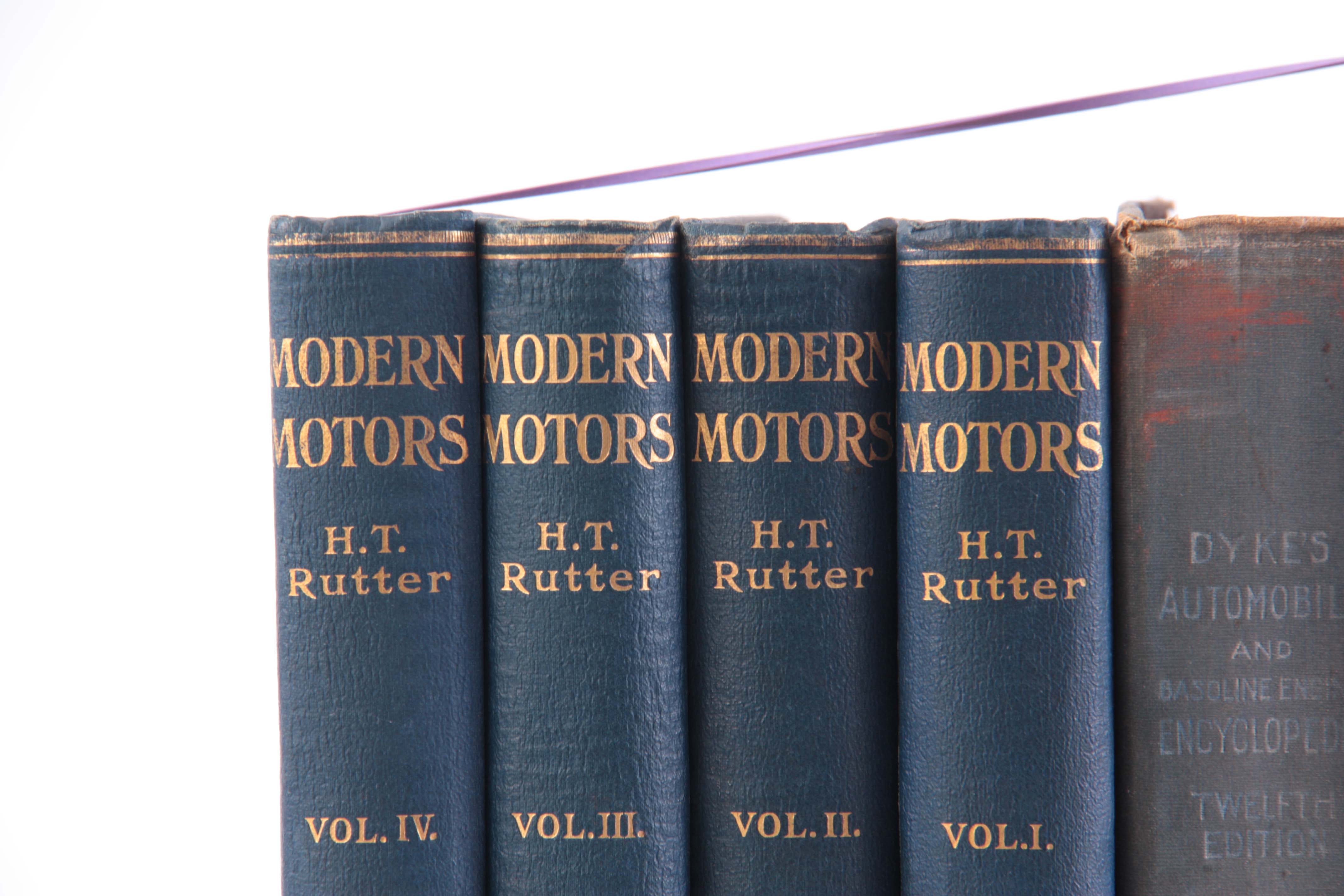 A COLLECTION OF 10 BOOKS including, THE VETERAN MOTOR CAR POCKETBOOK by Anthony Bird, THE BOOK OF - Image 2 of 5