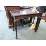 19thC Mahogany hall table with carved edge over long scroll legs