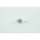 Ladies 10K Gold Emerald and Diamond Claw set Daisy Ring, 1.7g total weight, Size I