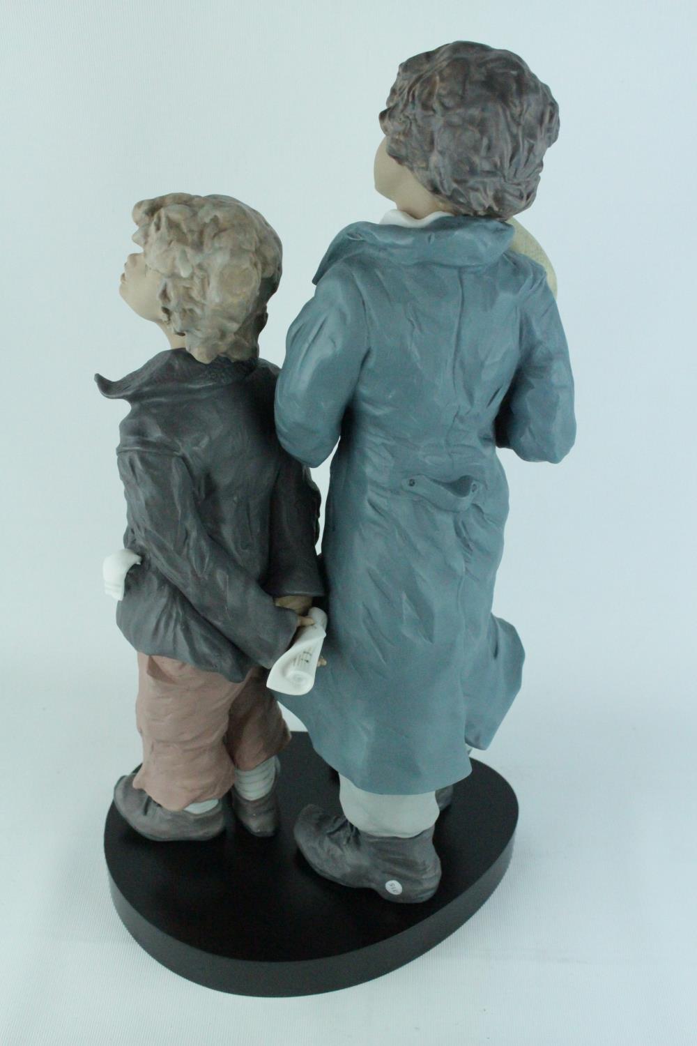 Signed Lladro Goyesca 'Hes my Brother', Limited Edition 261 of 350, Sculptor: Enrique Sanisidro. - Image 2 of 7