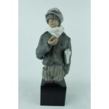 Lladro 'Apple Seller', Goyesca Limited Edition 193 of 300, Sculptor: Enrique Sanisidro. Model