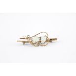 Ladies Opal Claw set bar brooch on 9ct, 3.25g total weight