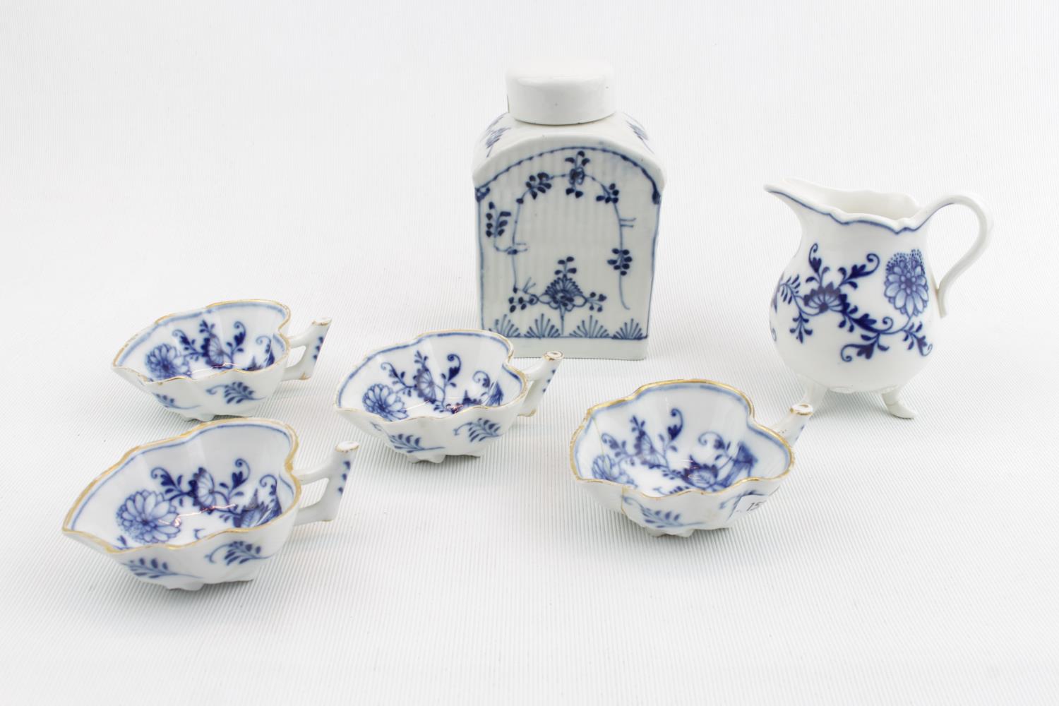 Set of 4 19thC Meissen Onion pattern Leaf shaped Salts of Blue Under-glaze decoration, Meissen