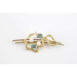 Good Quality Ladies 9ct Gold Cultured pearl and Aquarmarine set bar brooch with textured setting