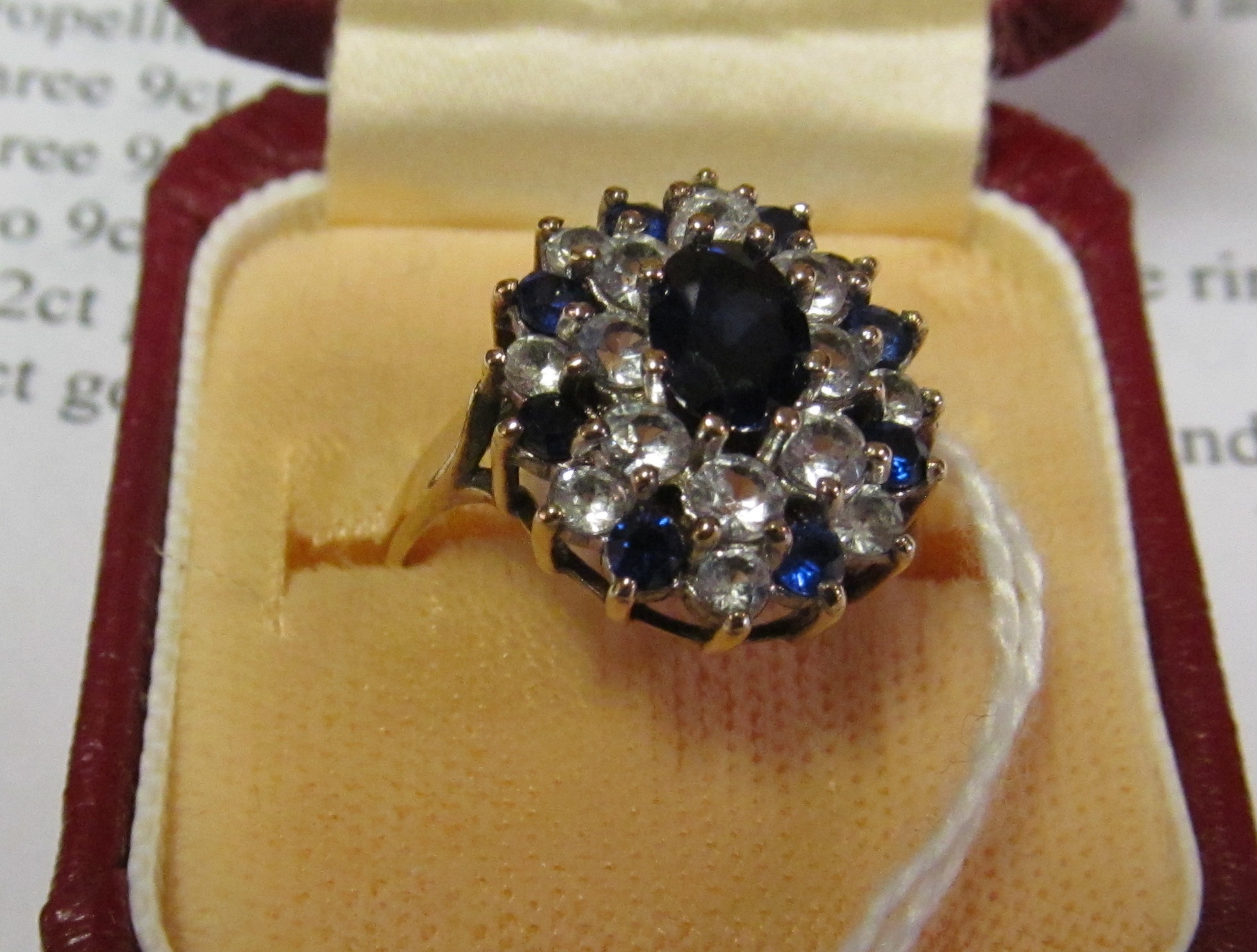 A 9ct gold cluster ring.