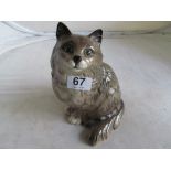 A Beswick cat.