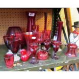 Various red coloured glassware (some a/f)