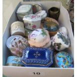 Various porcelain boxes