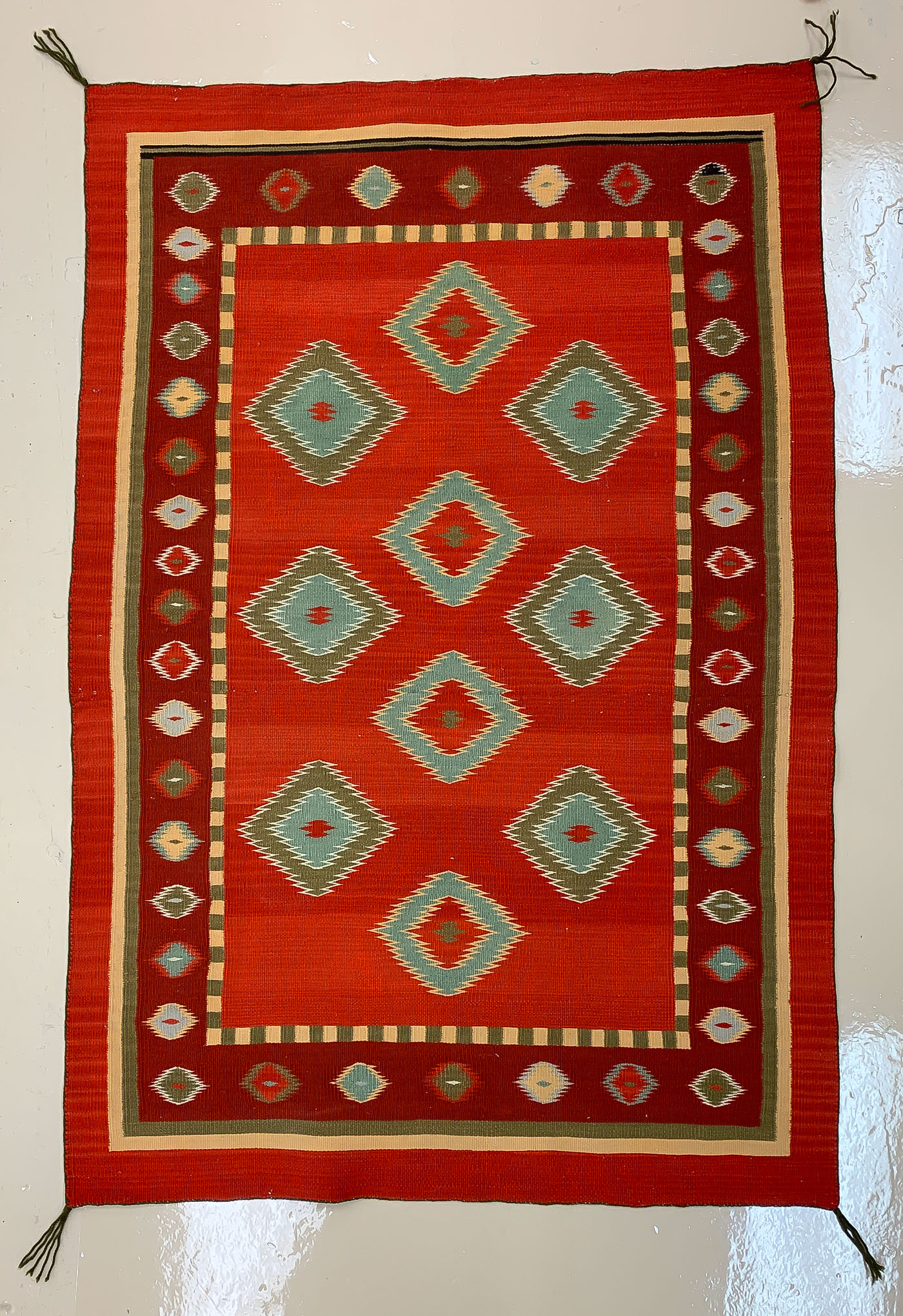 A GERMANTOWN NAVAJO WEAVING, C. 1900 - Image 5 of 5