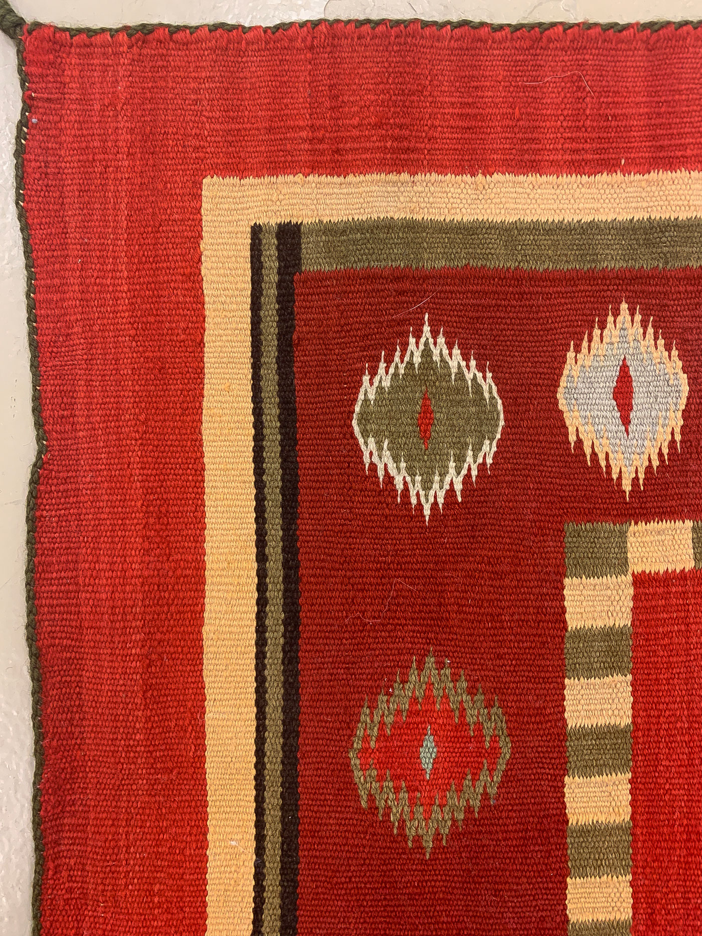 A GERMANTOWN NAVAJO WEAVING, C. 1900 - Image 2 of 5