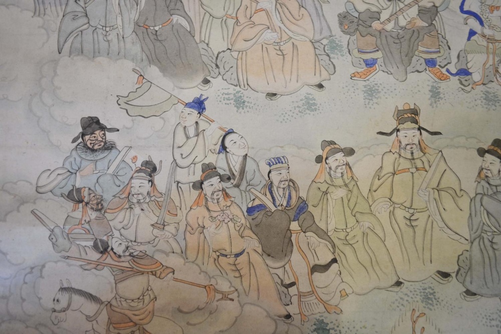A Late 19th/Early 20th Century Chinese Scroll, hand painted with figures, 104 x 58cm - Image 2 of 3