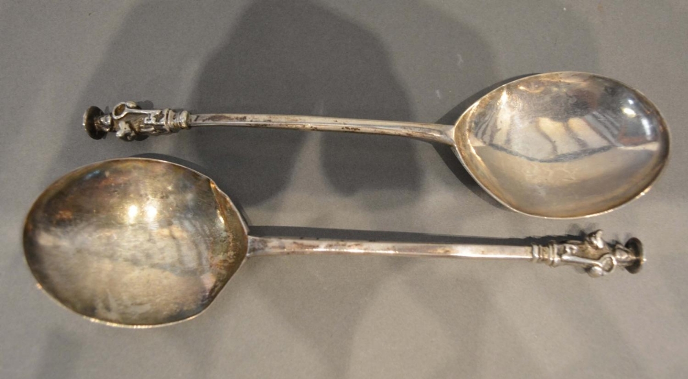 A Pair of George III Silver Apostle Spoons by Hester Bateman, London 1777, 18cm long