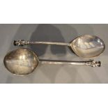 A Pair of George III Silver Apostle Spoons by Hester Bateman, London 1777, 18cm long