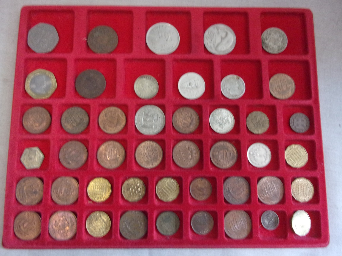 British + Foreign Batch, few silver (45) many with lustre (Tray not included)